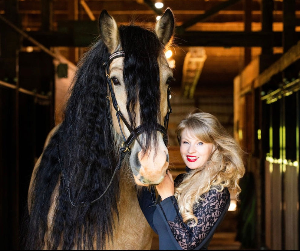 Black Daisy Lace-Luxury Riding Top